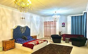 Tranquil Haven King Bed Ensuite Fully Furnished Bedroom